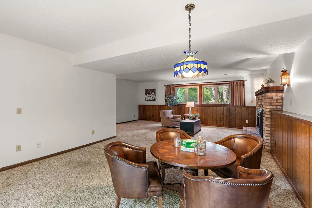 2101 Sheridan Hills Road Minnetonka, MN 55391