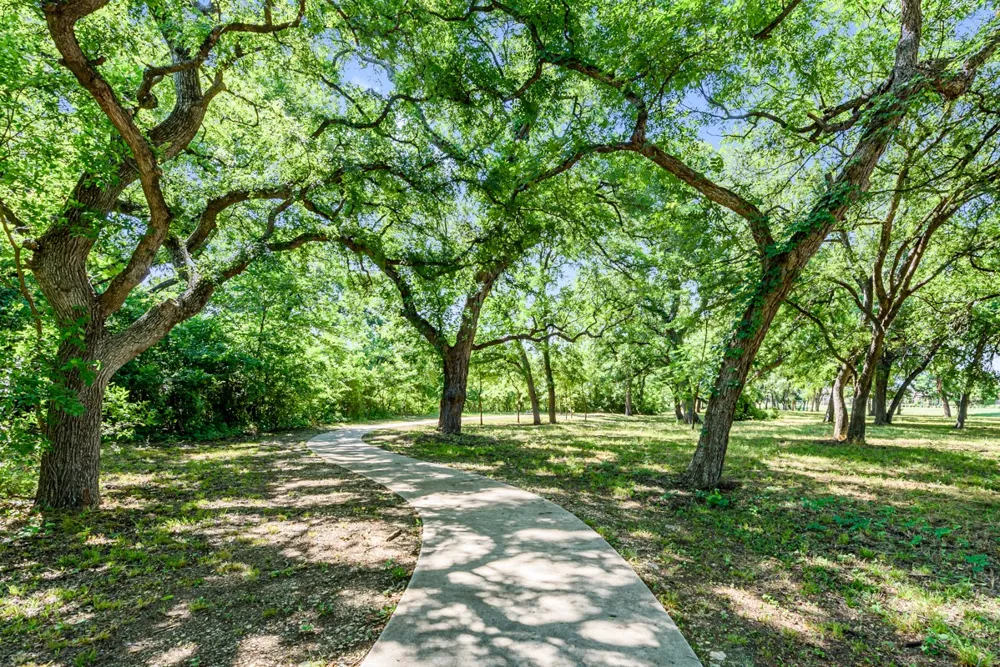1011 Butterfly Lane Justin, TX 76247