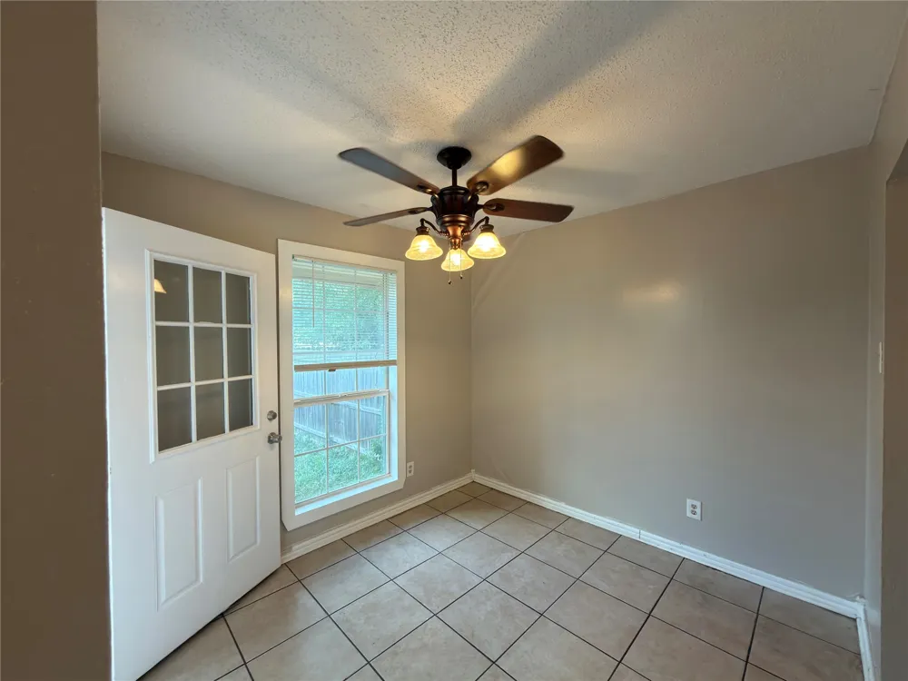 358 Valley Park Drive Garland, TX 75043