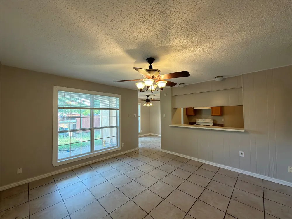 358 Valley Park Drive Garland, TX 75043