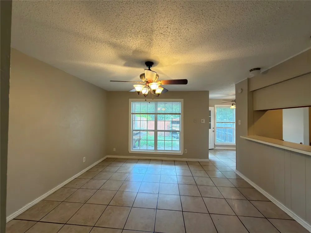 358 Valley Park Drive Garland, TX 75043