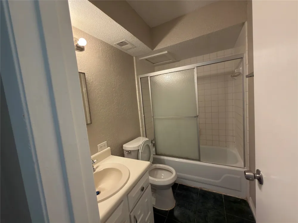 358 Valley Park Drive Garland, TX 75043