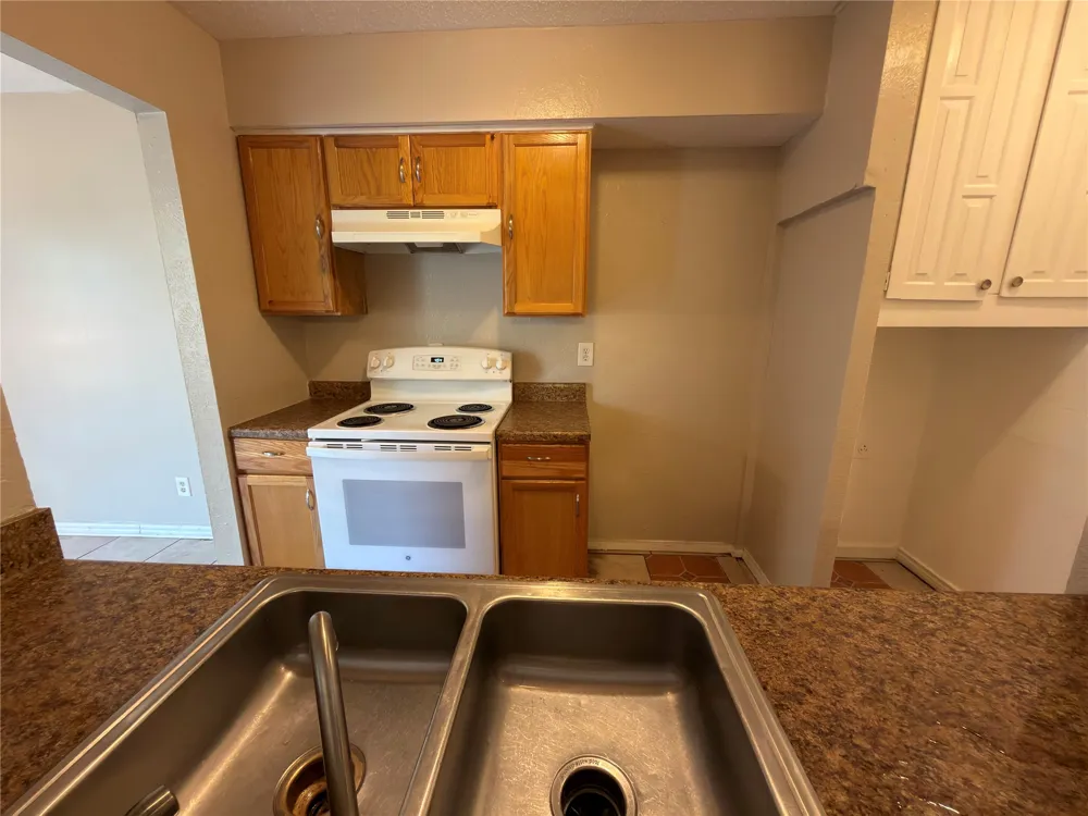 358 Valley Park Drive Garland, TX 75043
