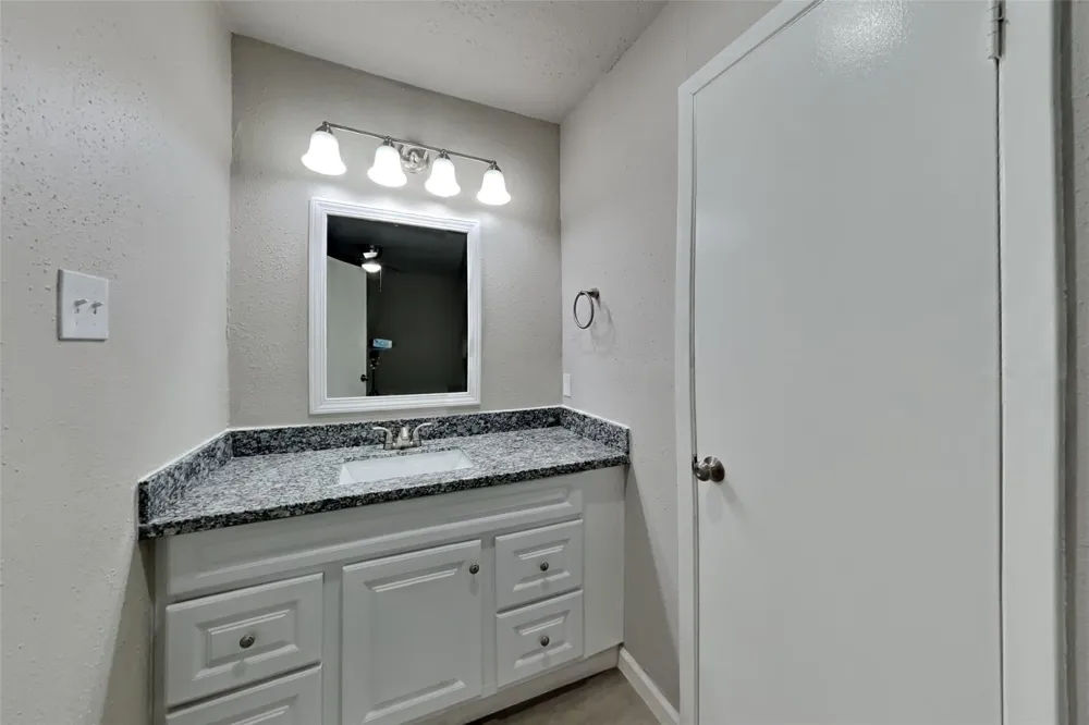 1618 Live Oak Hollow Street Pearland, TX 77581
