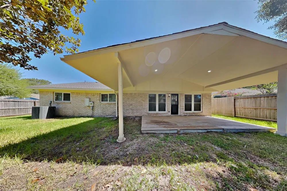 1618 Live Oak Hollow Street Pearland, TX 77581