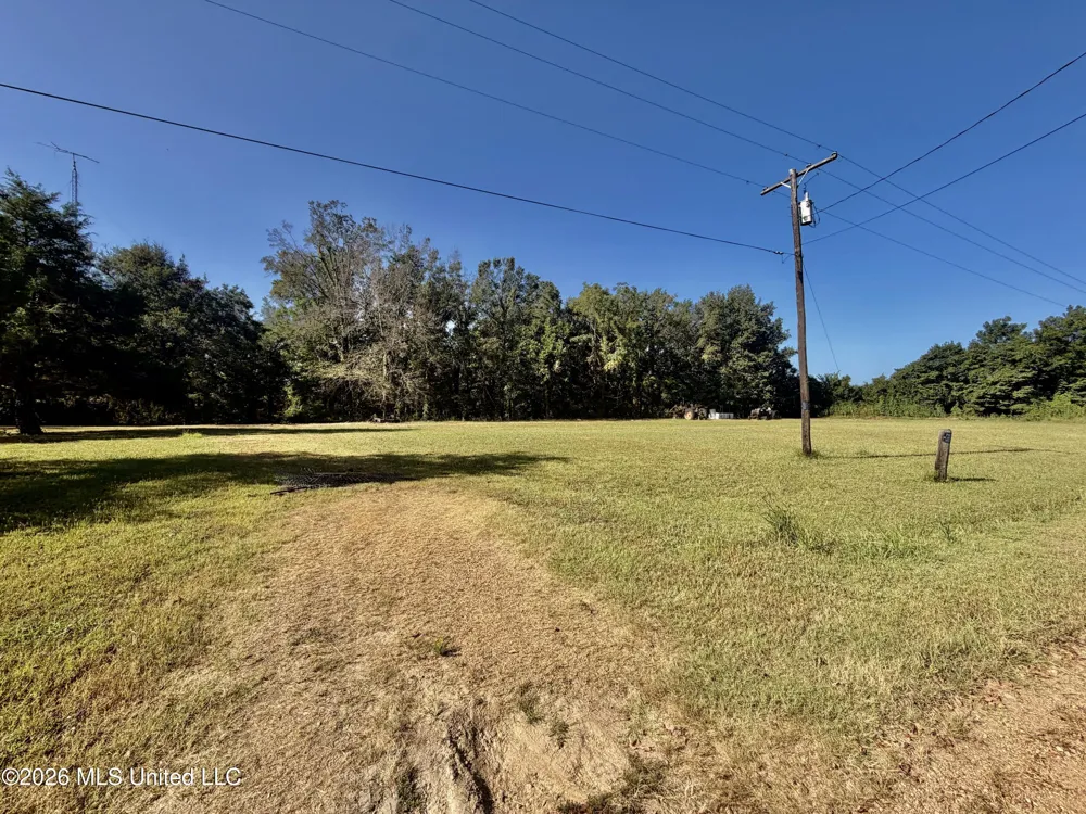 322 Walker Road Cleveland, MS 38732