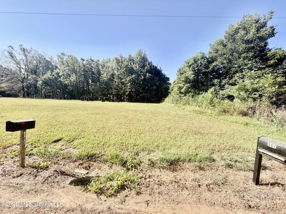 322 Walker Road Cleveland, MS 38732