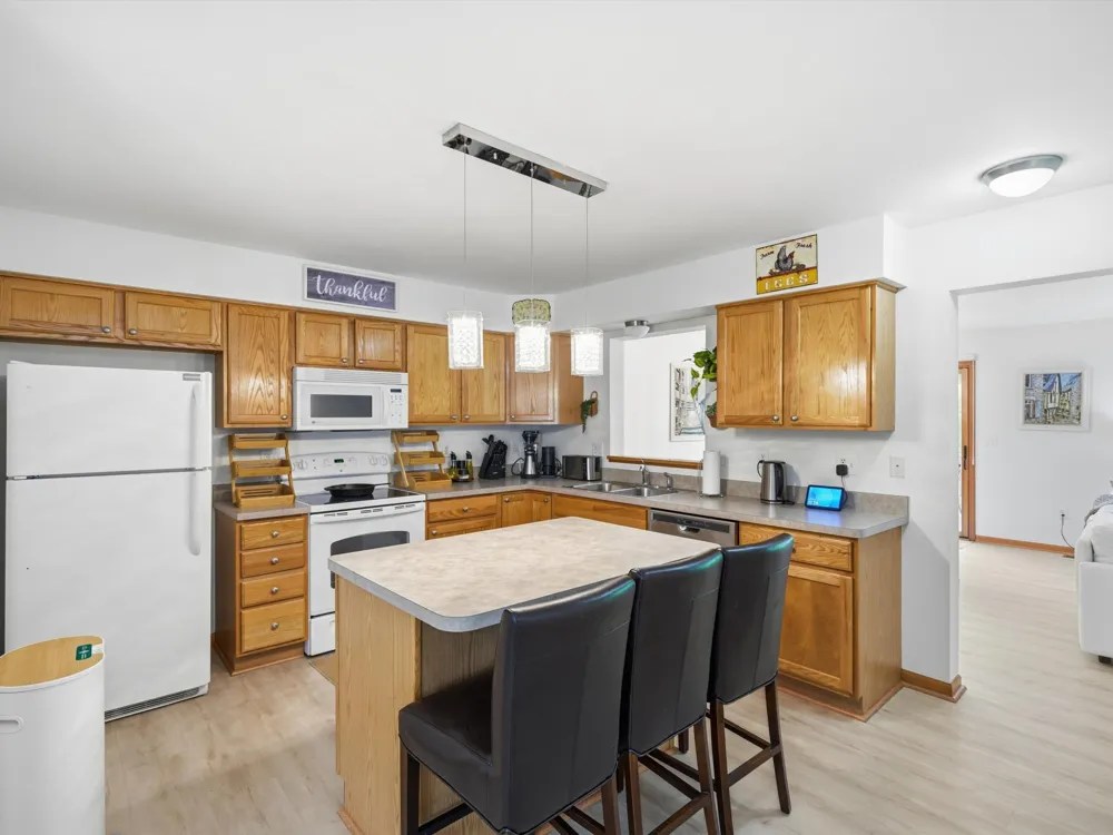 555 Sycamore Circle Saline, MI 48176