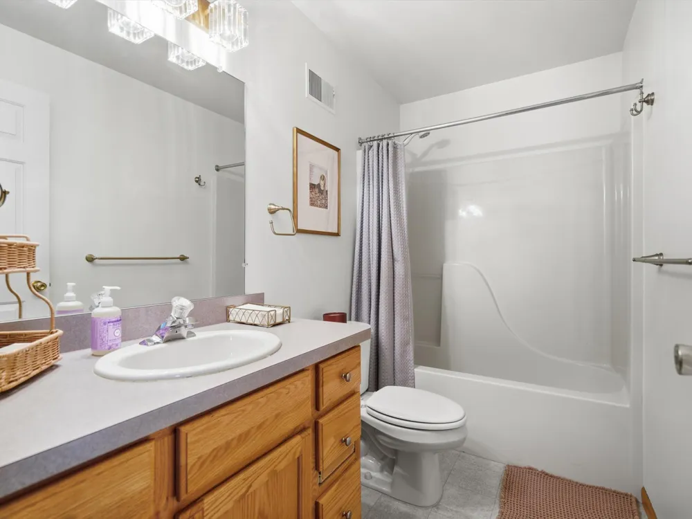 555 Sycamore Circle Saline, MI 48176