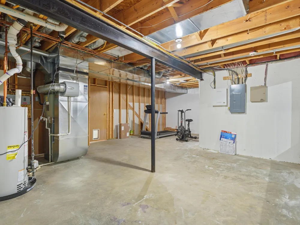 555 Sycamore Circle Saline, MI 48176