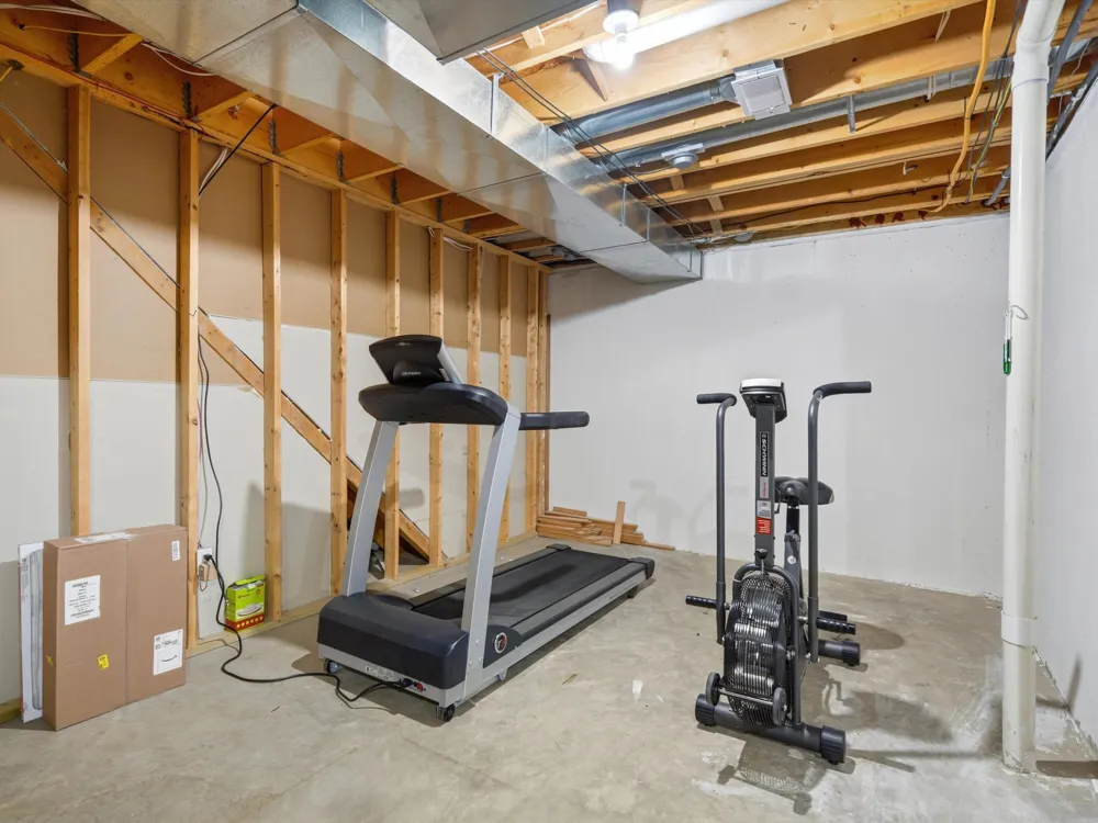 555 Sycamore Circle Saline, MI 48176