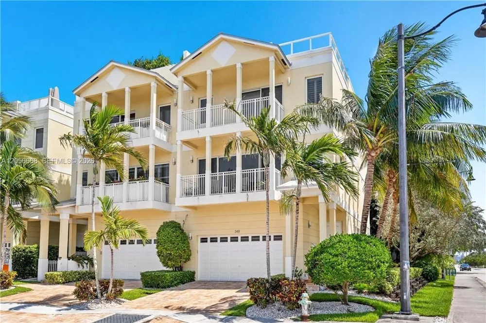 348 Elm St #B-10 Hollywood, FL 33019