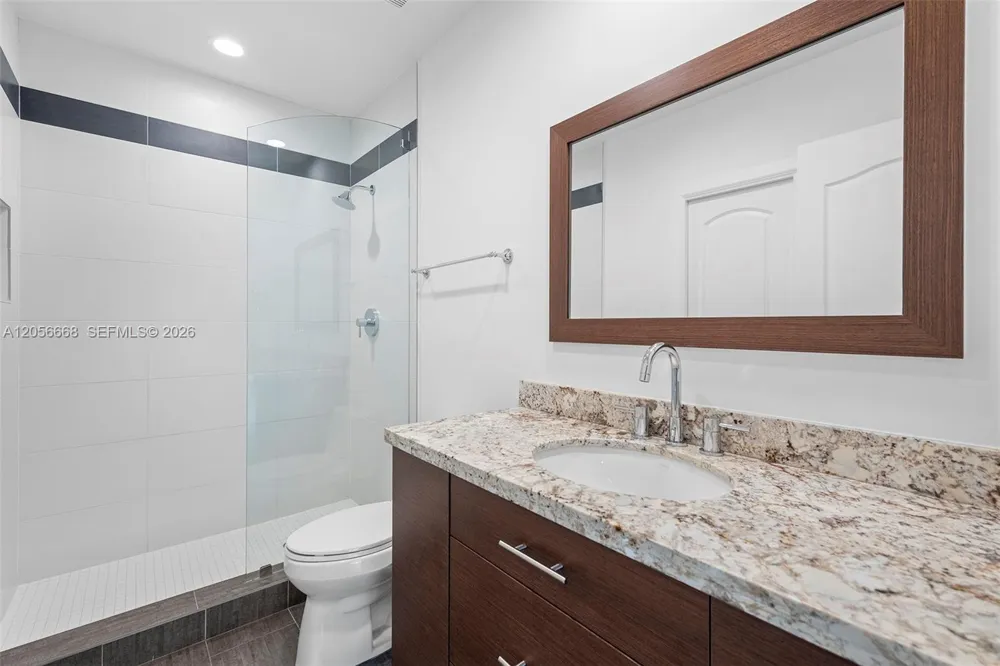 348 Elm St #B-10 Hollywood, FL 33019