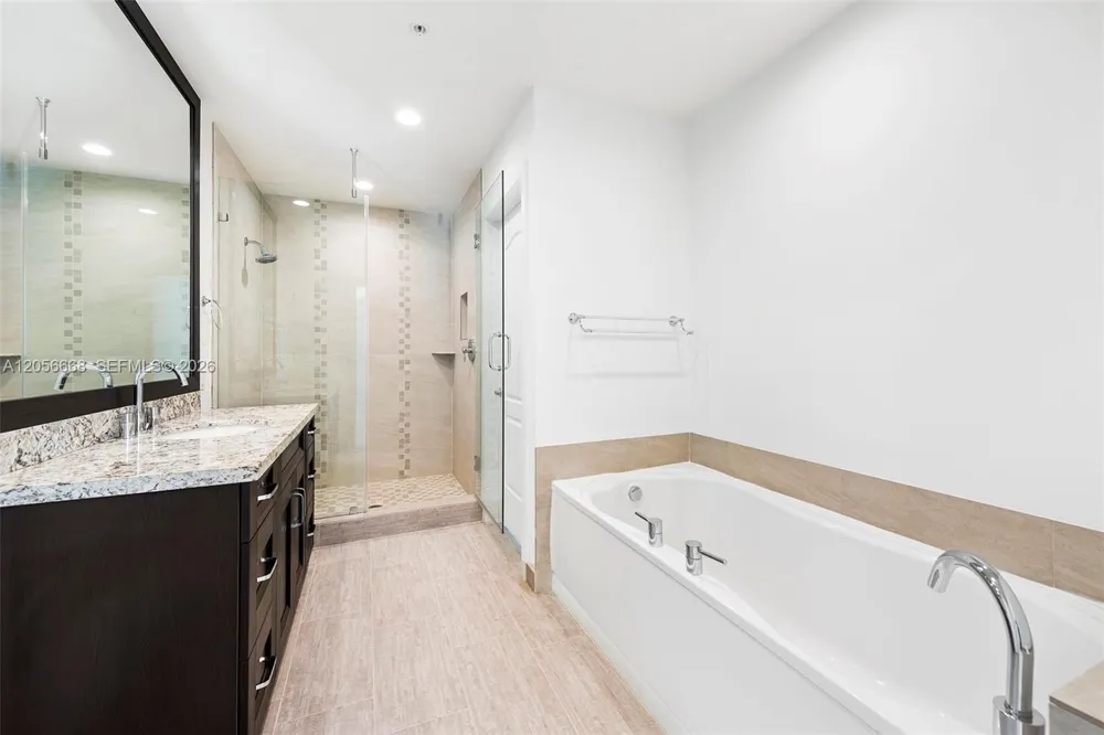 348 Elm St #B-10 Hollywood, FL 33019