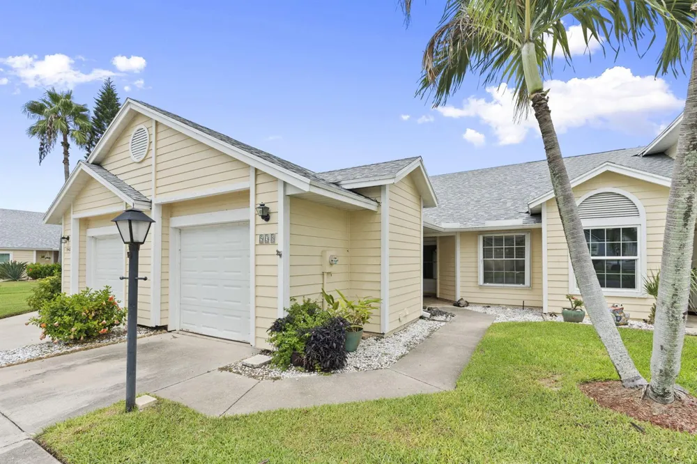 538 9TH PLACE Vero Beach, FL 32960