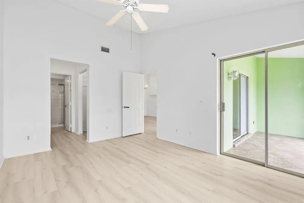 538 9TH PLACE Vero Beach, FL 32960