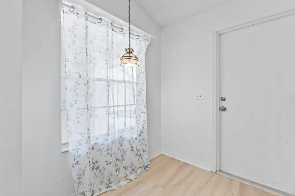538 9TH PLACE Vero Beach, FL 32960