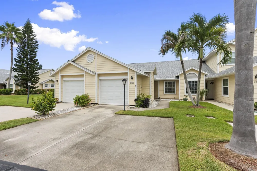 538 9TH PLACE Vero Beach, FL 32960