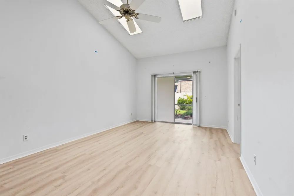 538 9TH PLACE Vero Beach, FL 32960