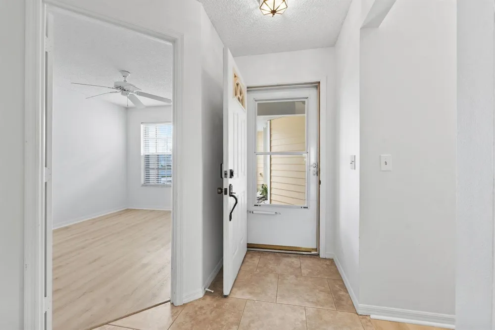 538 9TH PLACE Vero Beach, FL 32960