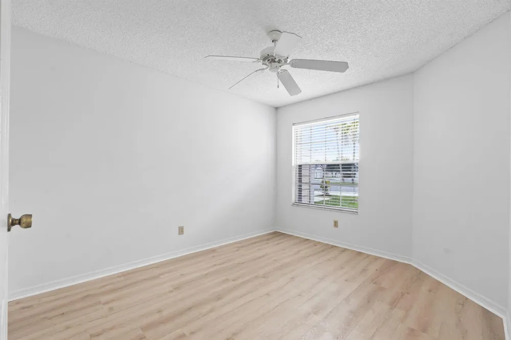 538 9TH PLACE Vero Beach, FL 32960