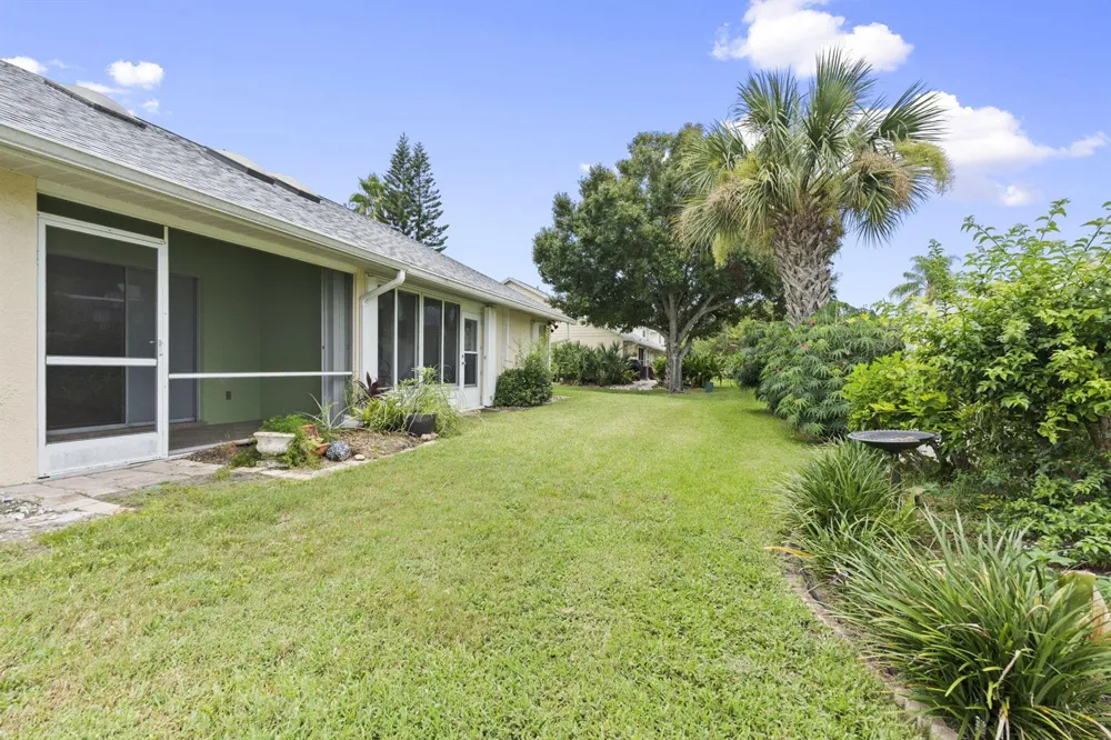 538 9TH PLACE Vero Beach, FL 32960