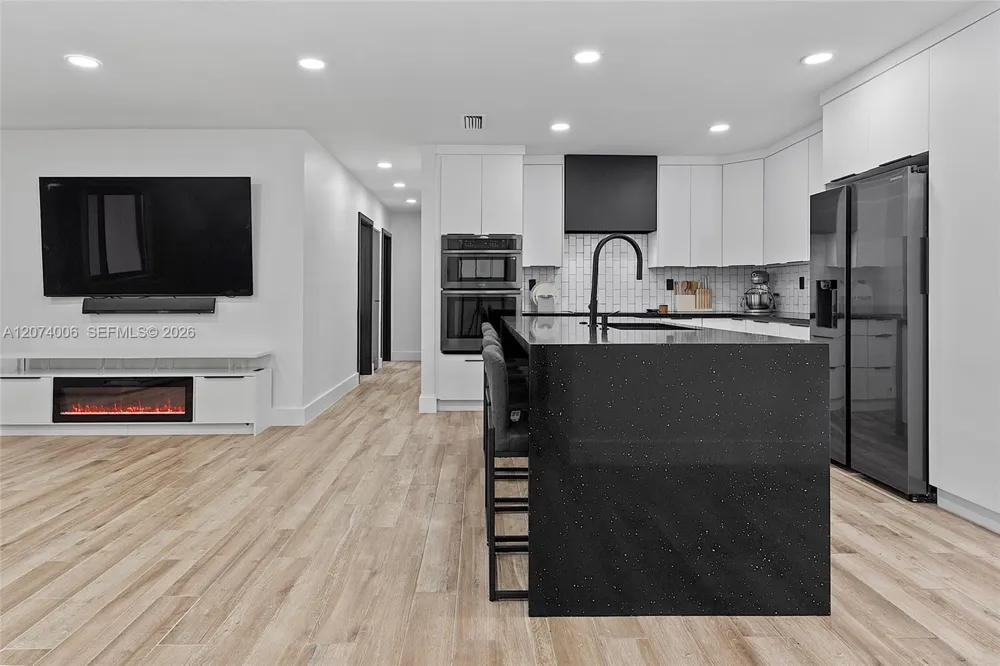 10630 NW 19th Pl Pembroke Pines, FL 33026