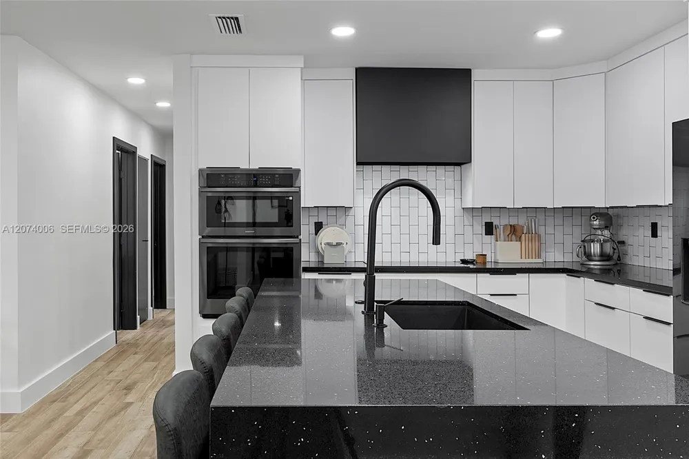 10630 NW 19th Pl Pembroke Pines, FL 33026
