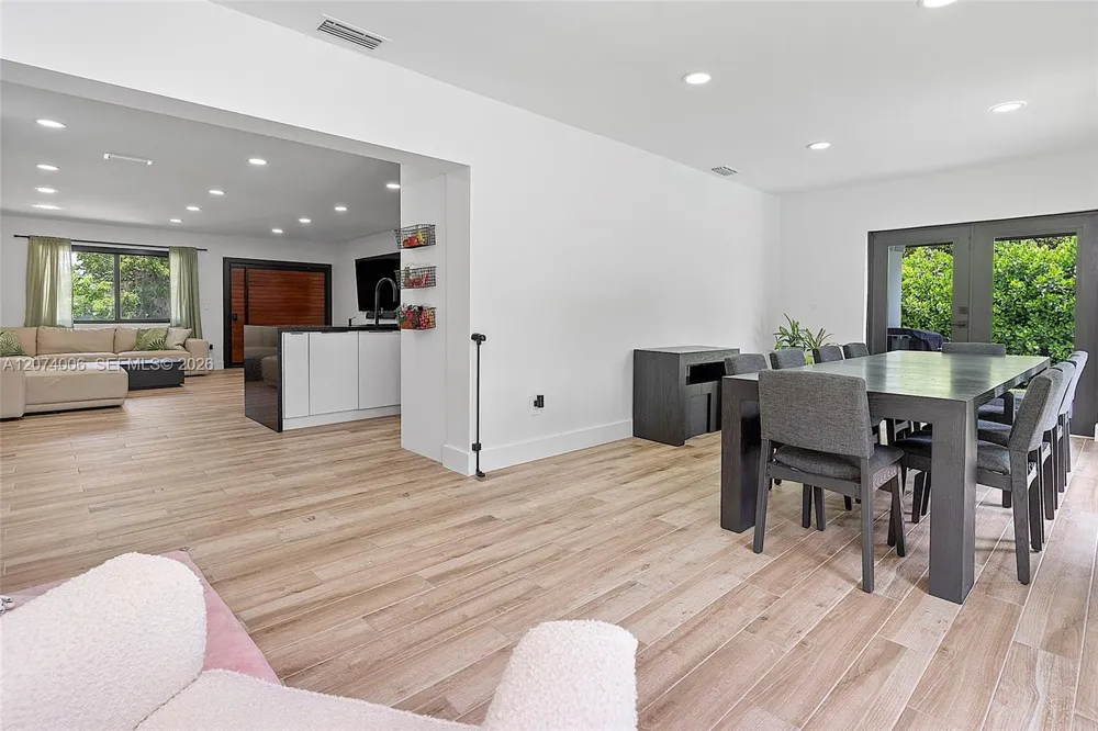 10630 NW 19th Pl Pembroke Pines, FL 33026