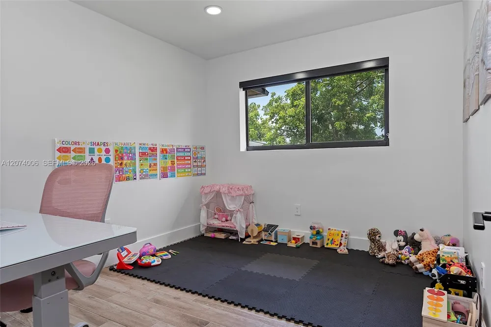 10630 NW 19th Pl Pembroke Pines, FL 33026