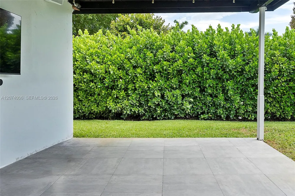 10630 NW 19th Pl Pembroke Pines, FL 33026