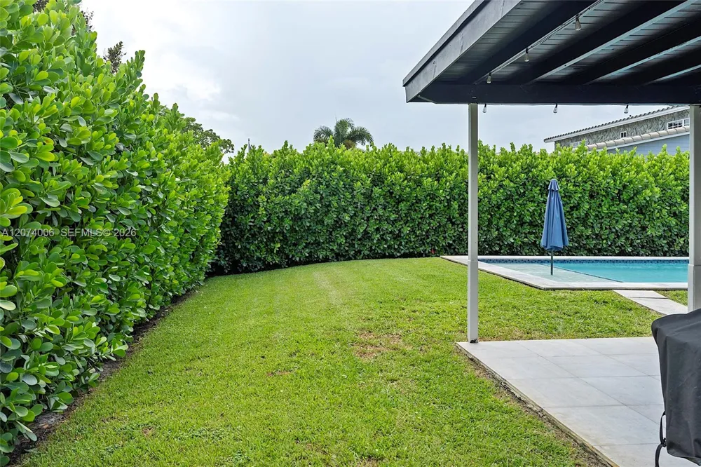10630 NW 19th Pl Pembroke Pines, FL 33026