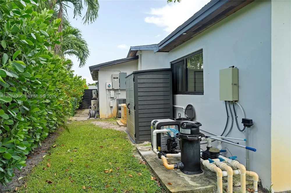 10630 NW 19th Pl Pembroke Pines, FL 33026