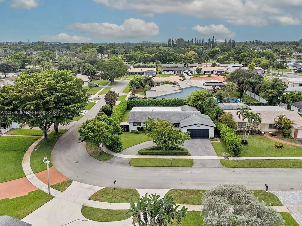 10630 NW 19th Pl Pembroke Pines, FL 33026