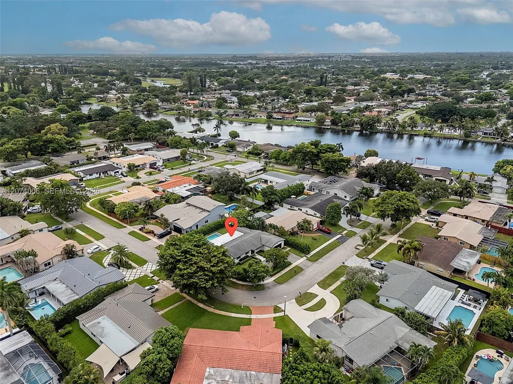 10630 NW 19th Pl Pembroke Pines, FL 33026