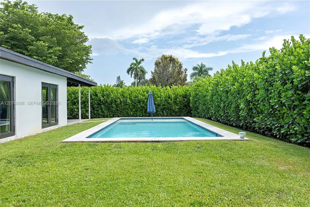 10630 NW 19th Pl Pembroke Pines, FL 33026