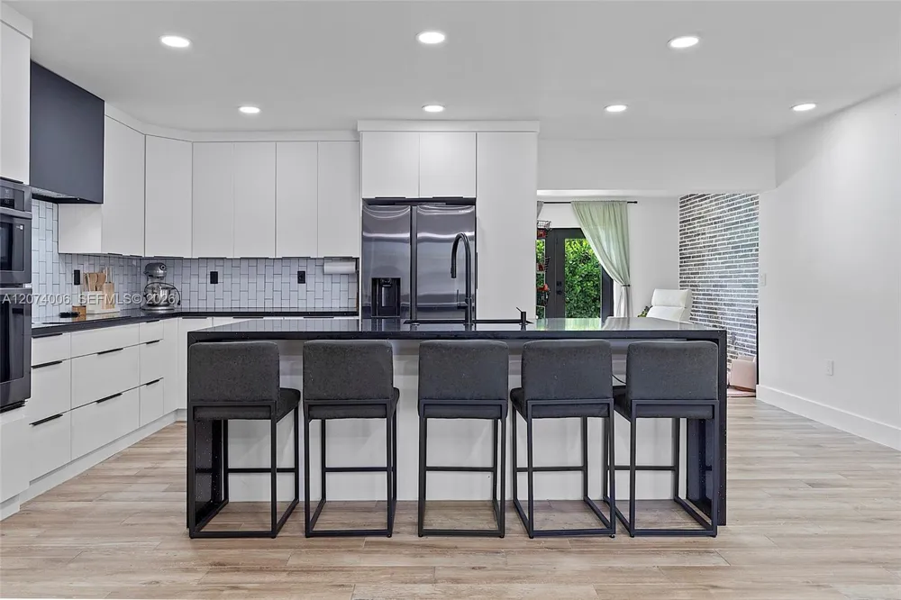 10630 NW 19th Pl Pembroke Pines, FL 33026
