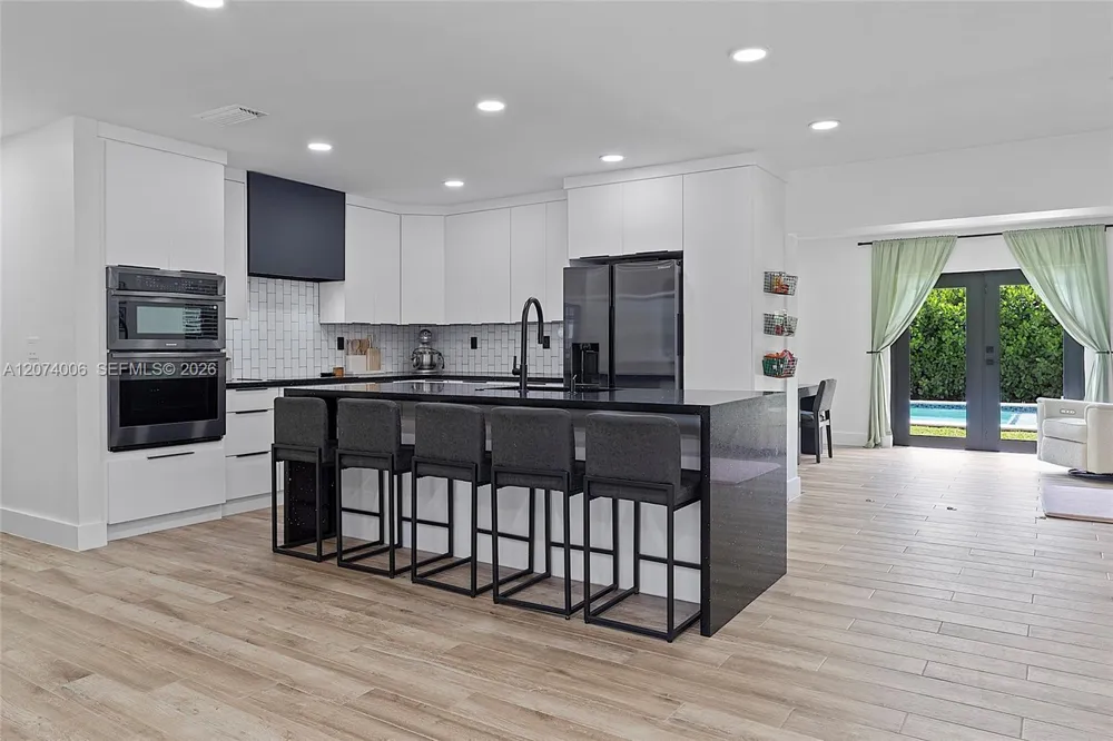 10630 NW 19th Pl Pembroke Pines, FL 33026