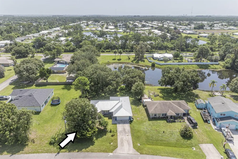 6704 HULDA DRIVE Fort Pierce, FL 34951