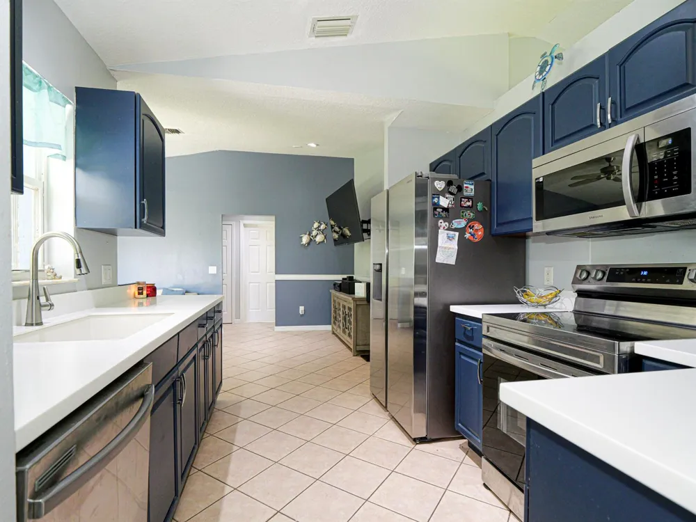6704 HULDA DRIVE Fort Pierce, FL 34951