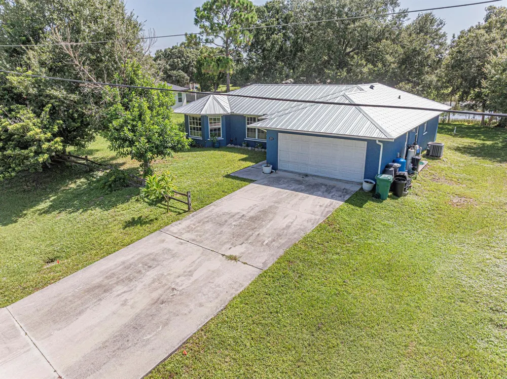 6704 HULDA DRIVE Fort Pierce, FL 34951
