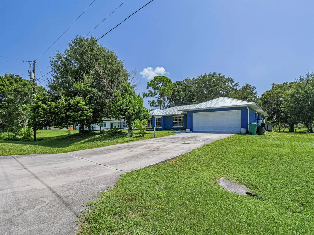 6704 HULDA DRIVE Fort Pierce, FL 34951
