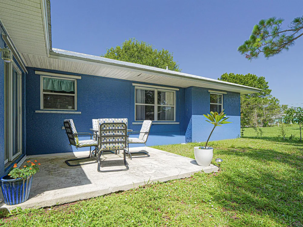 6704 HULDA DRIVE Fort Pierce, FL 34951