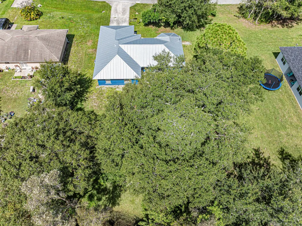 6704 HULDA DRIVE Fort Pierce, FL 34951