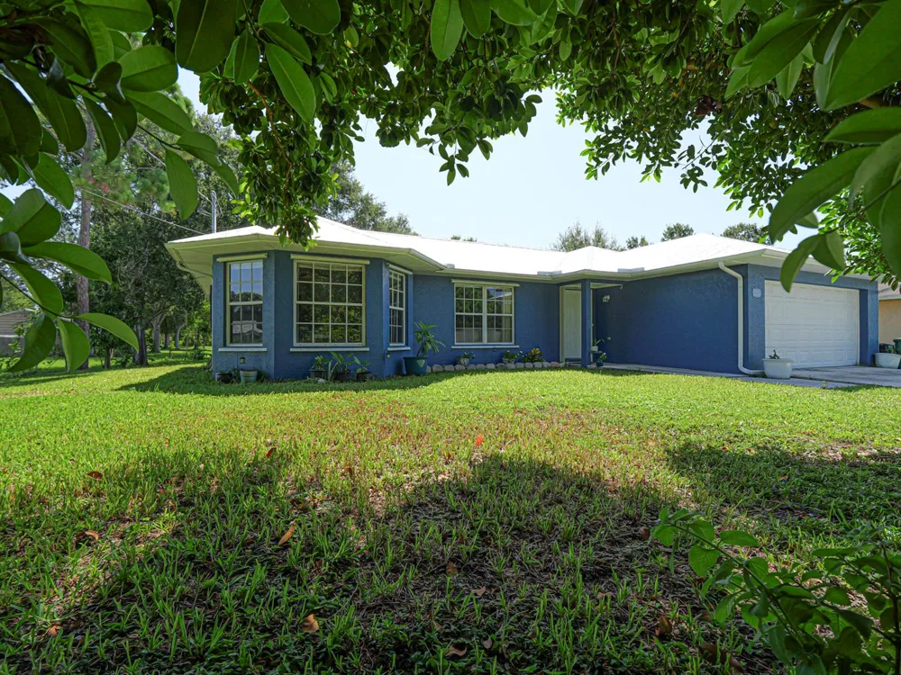 6704 HULDA DRIVE Fort Pierce, FL 34951