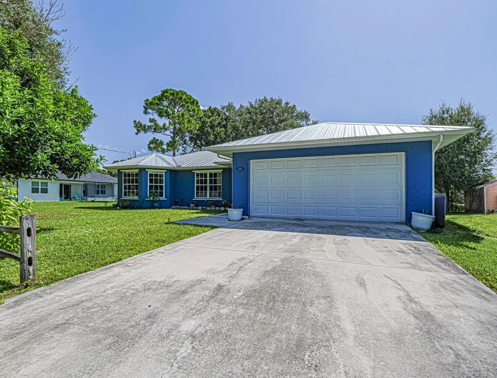 6704 HULDA DRIVE Fort Pierce, FL 34951