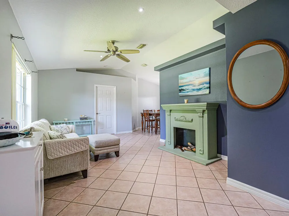 6704 HULDA DRIVE Fort Pierce, FL 34951