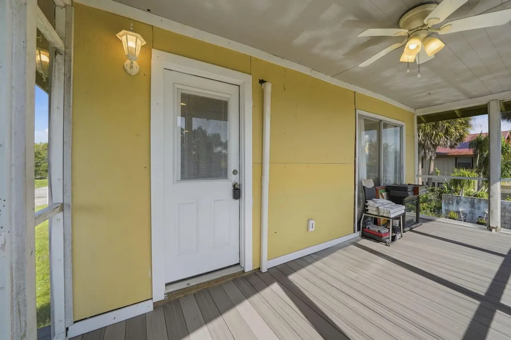 1041 PINE WAY NE Okeechobee, FL 34974
