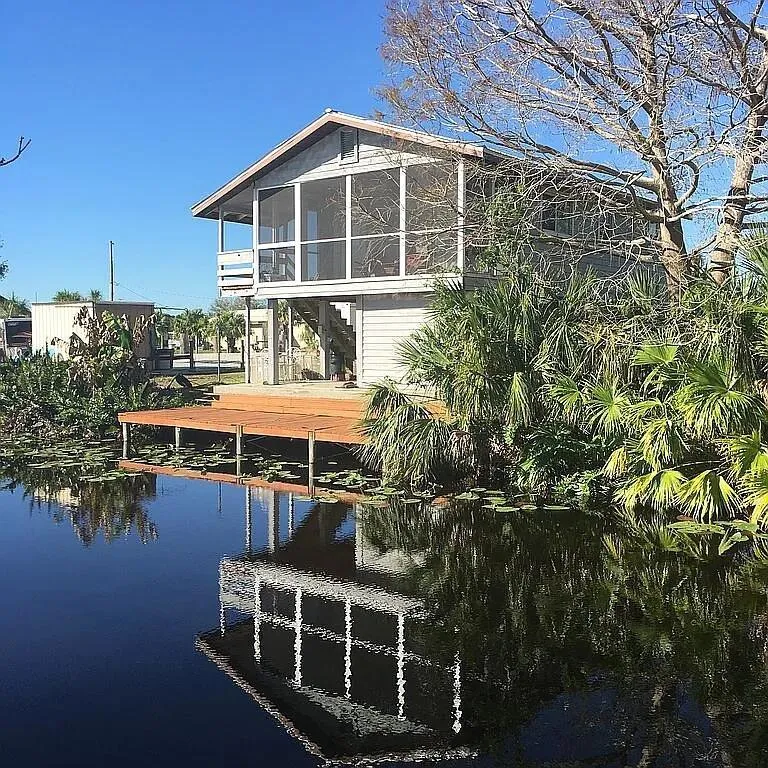 1041 PINE WAY NE Okeechobee, FL 34974