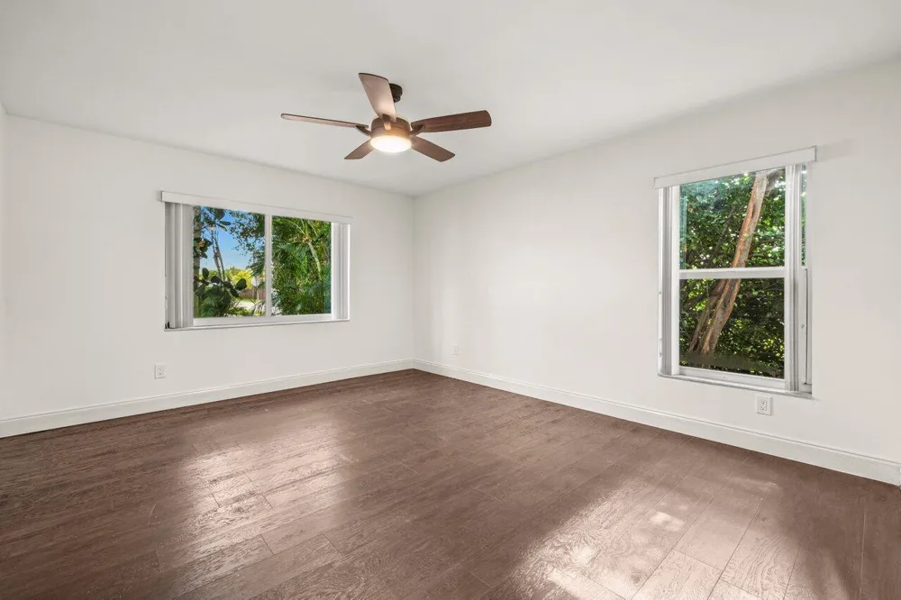 638 SW 4th Avenue Boynton Beach, FL 33426